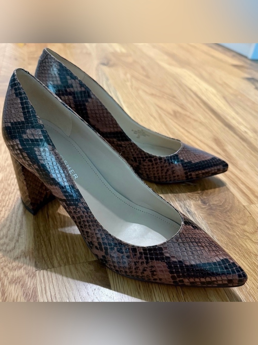 New Marc Fisher Claire Snakeskin Black & Brown Pointed Toe Pumps Sz 6